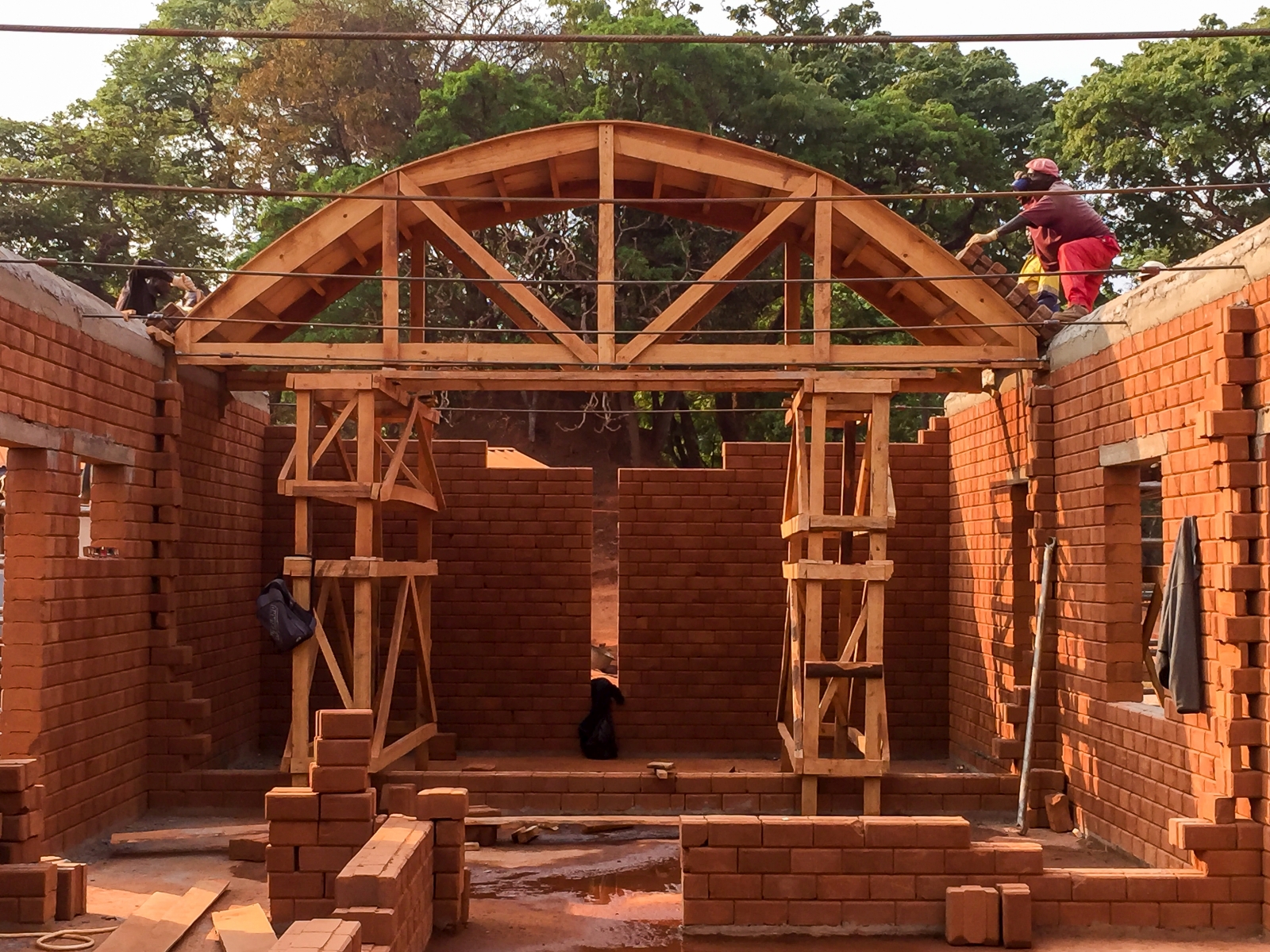 Cement stabilised earth bricks, CSEB, create new arch vaults for new hospital in Zambia.